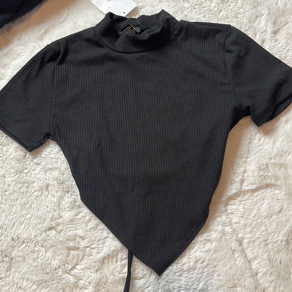 NWT forever 21 open back top - SIZE: S